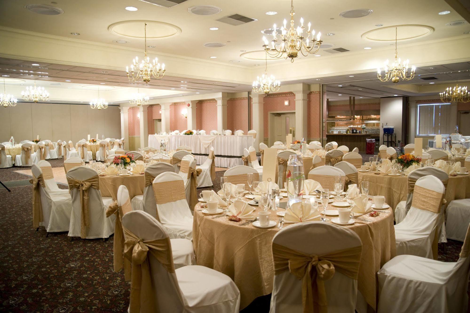 The Inn At Reading Hotel & Conference Center Экстерьер фото